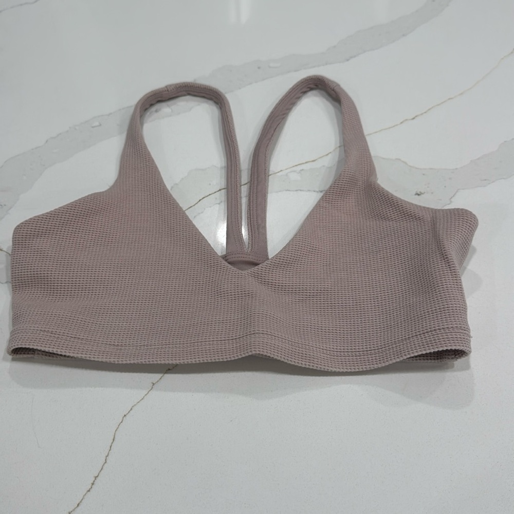 Alo Yoga Light Pink Sports Bra. Never Worn!